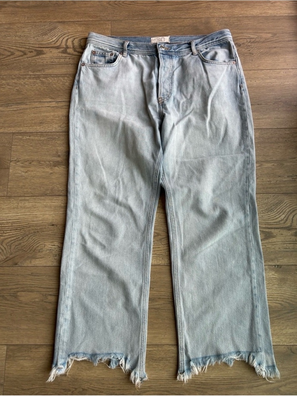 We The Free Maggie Mid Rise Straight Leg Chewed Hem Jeans Light Wash Size 30